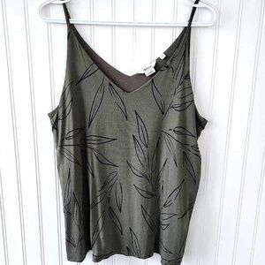 REITMANS Classic Stretch Kaki Green Black Floral Print Tank Top Camisole Size L